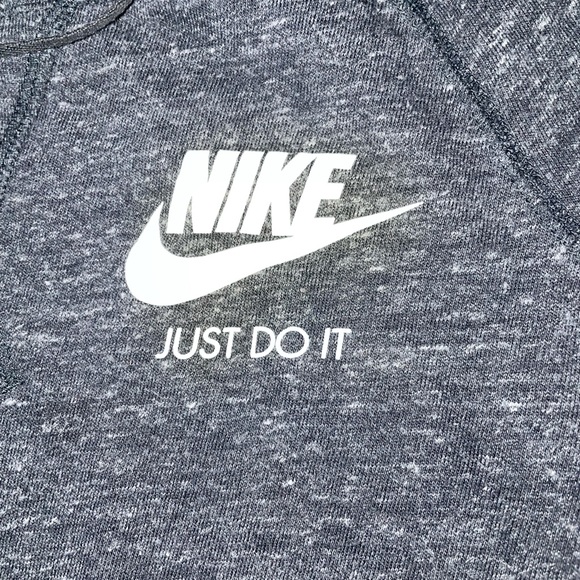 Nike LS - Picture 2 of 3